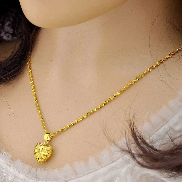 قلادة تذكارية على شكل قلب / Heart Shaped Memorial Necklace